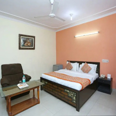 Отель OYO Rooms Govindpuri Metro комната для гостей