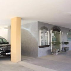 Апартаменты Eco Friendly Furnished Apartments парковка