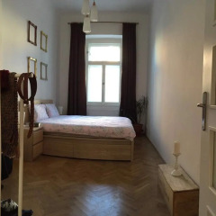 Отель Prague Getaway Homes Slavojova Прага сейф в номере