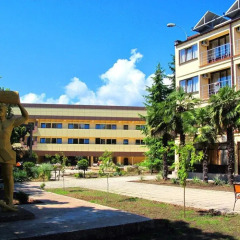 Гостиница Голден Резорт парковка