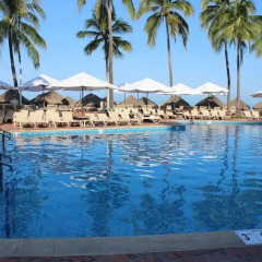Отель Sheraton Buganvilias Beach and Spa Resort - Malecon бассейн фото 2