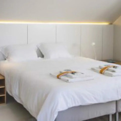 Апартаменты InSuites Chiado Apartments I Лиссабон комната для гостей фото 2