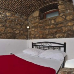 Hostel Explorer сейф в номере