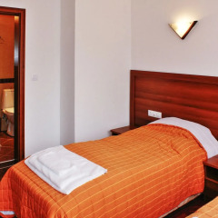 Отель Mountain Residence Infinity and SPA Банско комната для гостей