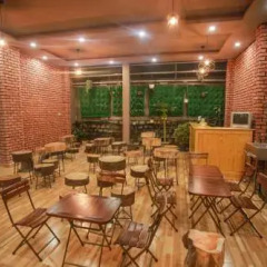 Spider Hostel Далат питание