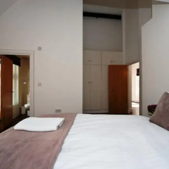 Отель Veeve 2 Bed Penthouse Opposite Harrods Knightsbridge Green Лондон комната для гостей