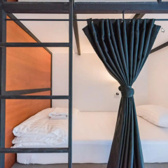 Отель Book a Bed Poshtel - Hostel Таиланд, Пхукет - отзывы, цены и фото номеров - забронировать отель Book a Bed Poshtel - Hostel онлайн пляж
