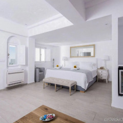 Отель Aqua Luxury Suites комната для гостей фото 3