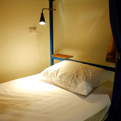 Happy Hostel комната для гостей