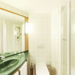 Отель ibis Düsseldorf Hauptbahnhof ванная фото 2