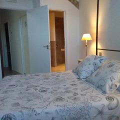 Отель Arena Hostel Boutique Испания, Кониль-де-ла-Фронтера - отзывы, цены и фото номеров - забронировать отель Arena Hostel Boutique онлайн комната для гостей