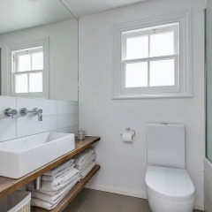 Отель Veeve Stylish 4 Bed Family Home On Lisburne Road Hampstead Лондон ванная