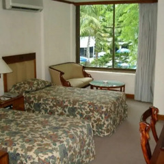 Отель Mandalay Swan комната для гостей