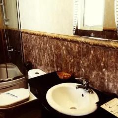 Отель Asia House Hotel Вьетнам, Ханой - отзывы, цены и фото номеров - забронировать отель Asia House Hotel онлайн ванная