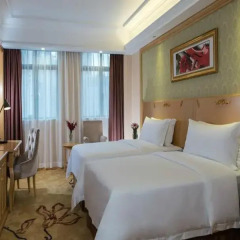 Отель Vienna Hotel Shenzhen Convention Center Branch Китай, Шэньчжэнь - отзывы, цены и фото номеров - забронировать отель Vienna Hotel Shenzhen Convention Center Branch онлайн комната для гостей фото 2
