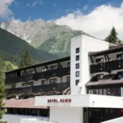 Hotel Canin Кьюзафорте парковка