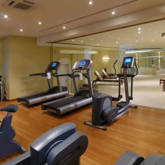Отель The Westin Grand, Berlin фитнесс-зал