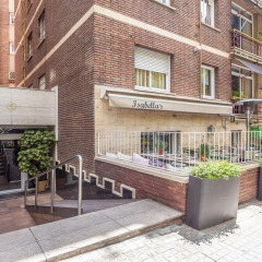 Отель Apartamentos Ganduxer