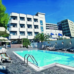 Hotel Ariminum Felicioni бассейн
