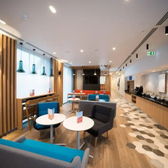 Гостиница Holiday Inn Express Moscow - Baumanskaya в Москве 1 отзыв об отеле, цены и фото номеров - забронировать гостиницу Holiday Inn Express Moscow - Baumanskaya онлайн Москва питание фото 3