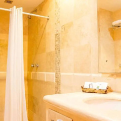 Отель Quality Inn Mazatlan ванная фото 2