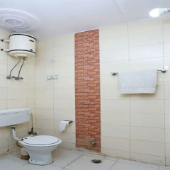 Отель OYO Rooms Govindpuri Metro ванная фото 2
