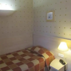 Отель Hôtel Athena Part-Dieu Франция, Лион - отзывы, цены и фото номеров - забронировать отель Hôtel Athena Part-Dieu онлайн комната для гостей фото 5