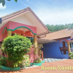 Отель Phaithong Sotel Resort парковка