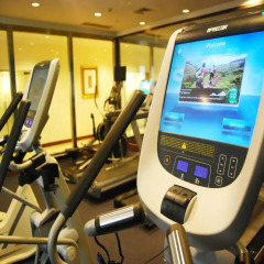 DoubleTree by Hilton Hotel Shanghai - Pudong фитнесс-зал фото 2