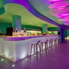 Отель Santos Ibiza Suites гостиничный бар
