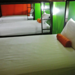 Silla Patong Hostel комната для гостей фото 5
