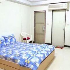 Апартаменты S & P Service Apartment Бангкок комната для гостей фото 2