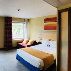 Отель Holiday Inn Express Paris Canal De La Villette Париж детские мероприятия