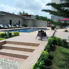 Отель Golden Tulip Ibadan бассейн фото 2
