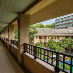 Апартаменты Plumeria Serviced Apartment Паттайя балкон