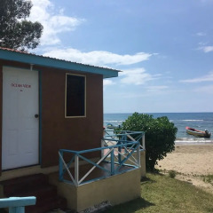 Отель Waikiki Guest House Треже-Бич пляж