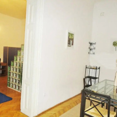 Апартаменты Hi5 Apartments - Chain Bridge комната для гостей