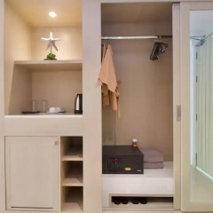 Отель The Sea Cret Hua Hin сейф в номере