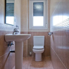 Отель Apartamentos Solamaza Испания, Арнуэро - отзывы, цены и фото номеров - забронировать отель Apartamentos Solamaza онлайн ванная
