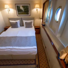 Отель OnRiver Hotels - MS Cezanne Будапешт сейф в номере