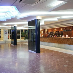 Отель Medplaya Hotel Calypso Испания, Салоу - отзывы, цены и фото номеров - забронировать отель Medplaya Hotel Calypso онлайн интерьер отеля фото 2