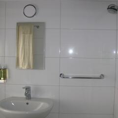 Отель Little River Guest House OLD Боженци ванная фото 2