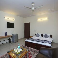 Отель OYO Rooms Govindpuri Metro комната для гостей фото 5