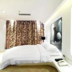 Dongguan Designer Hotel сейф в номере