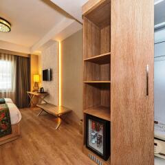 Aybar Hotel сейф в номере