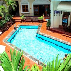 Hotel Majestic Saigon бассейн фото 2