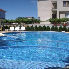 Peshev Family Hotel Nesebar бассейн фото 3
