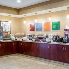 Отель Comfort Suites Cicero питание фото 3