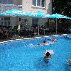 Peshev Family Hotel Nesebar бассейн фото 2