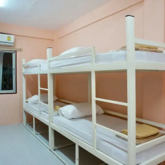Отель Room 218 - Dorm For Rent - Adults Only Бангкок детские мероприятия